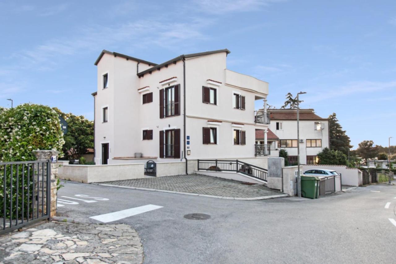 Apartments Villa Alba II Porec Exterior photo